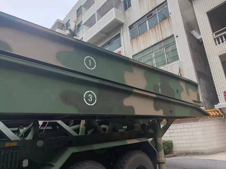 百色迷彩漆是一种通过多色斑块